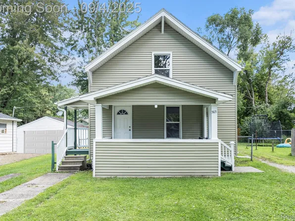 565 Beach St, Mount Morris, MI 48458