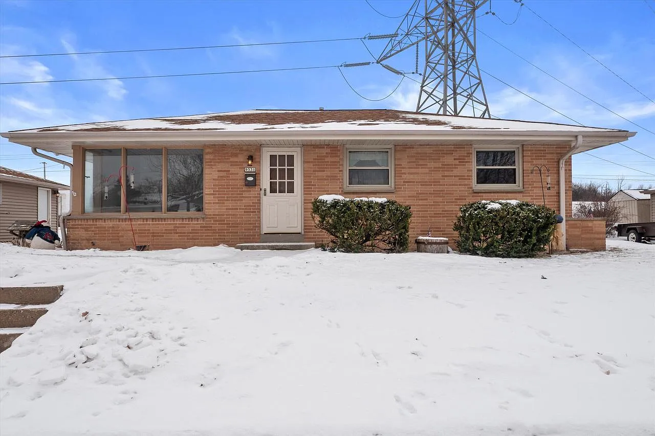 9531 West Langlade STREET photo 1