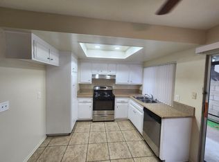 sanluis17318, Fountain Valley, CA 92708