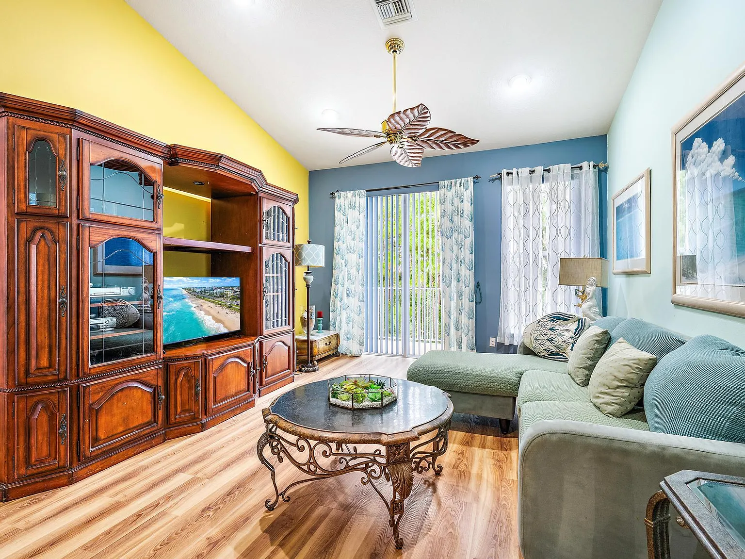 3 bed, 2.5 bath, 1750 sqft, $2,900 — Photo 3