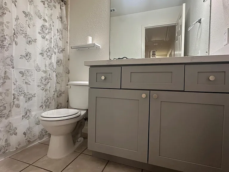 2702 Vienna Pl — Photo 13