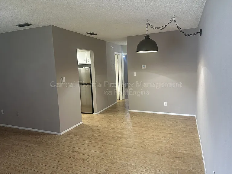 296 Lewfield Cir #1 — Photo 2