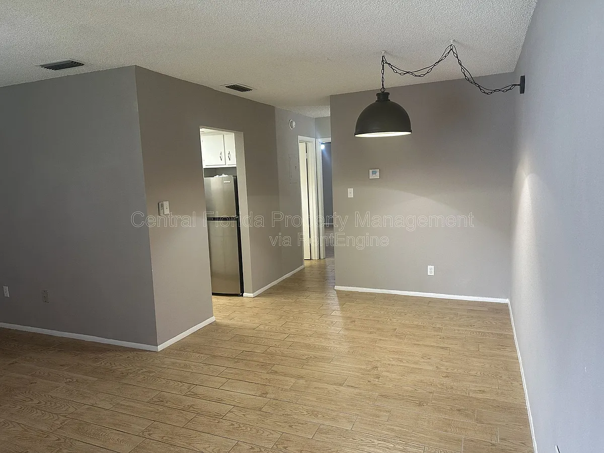 Building Photo - 296 Lewfield Cir #1