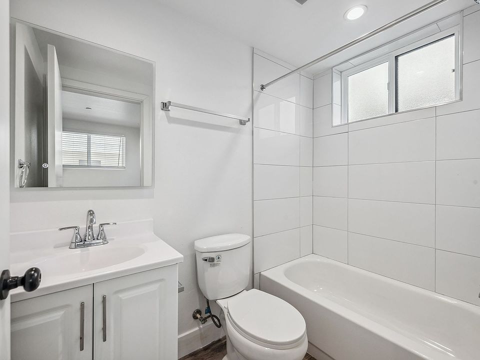 2nd image of 1137 W 37th Dr #02f17a021