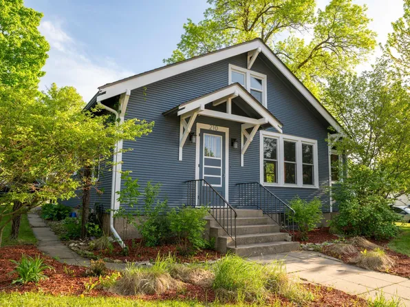 210 13th Ave W, Alexandria, MN 56308