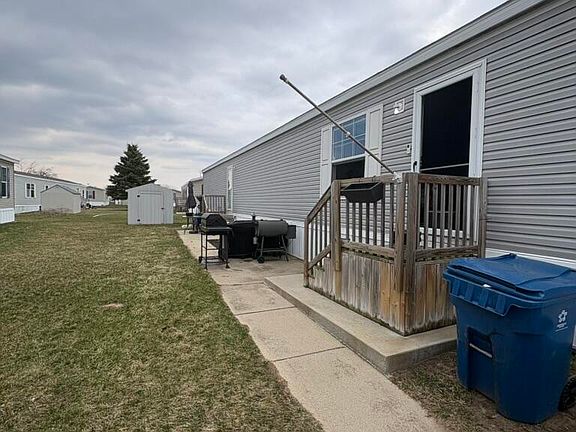 3rd image of 360 E Tuttle Rd #217