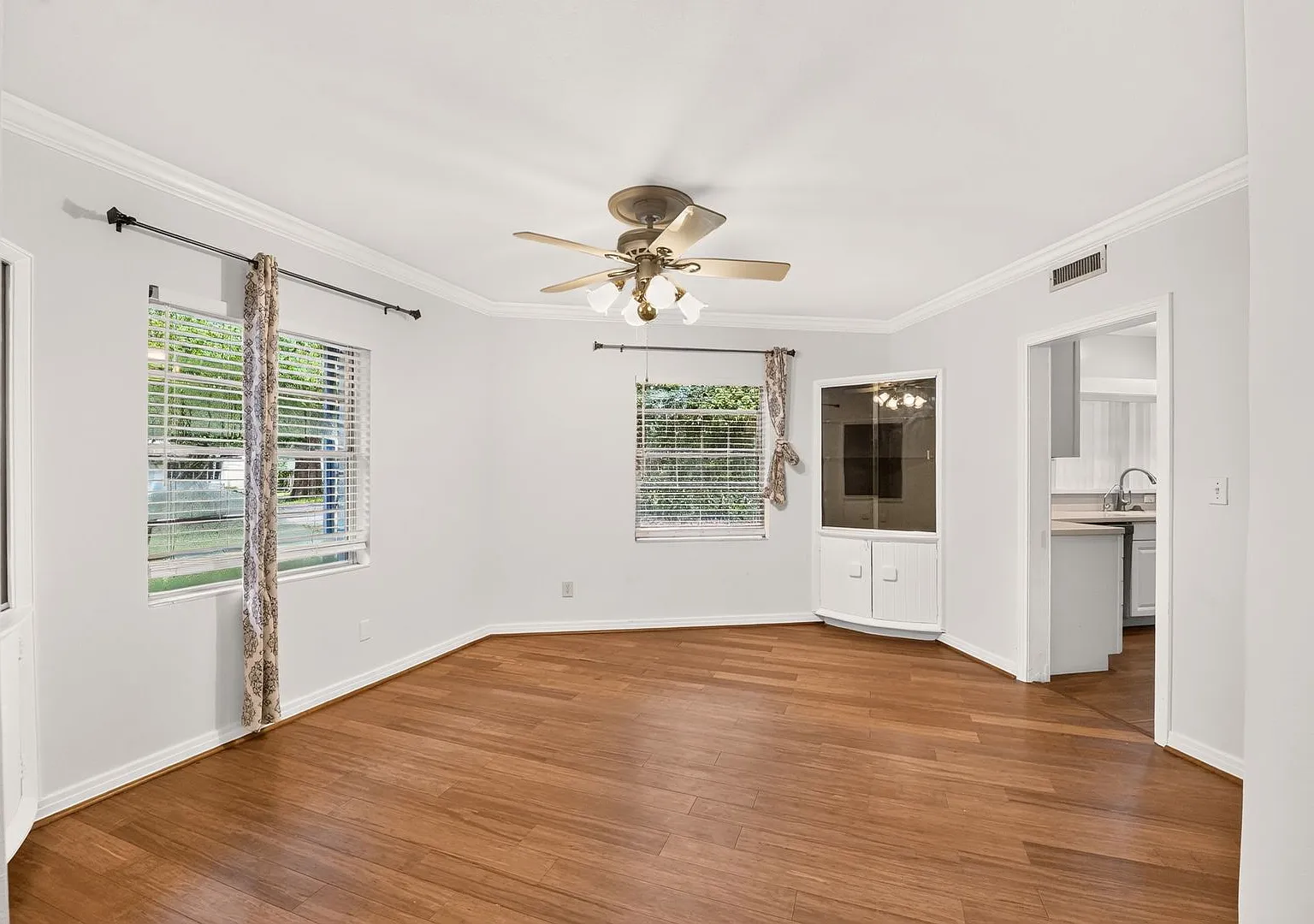 2110 NW 3rd Place — Photo 4