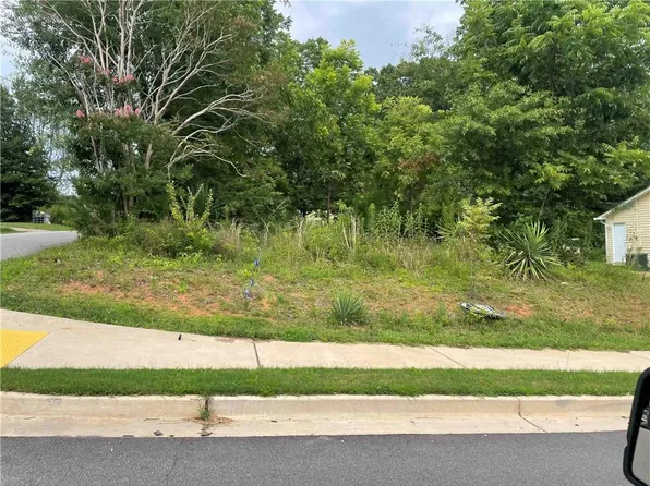 408 Bona Rd, Buford, GA 30518