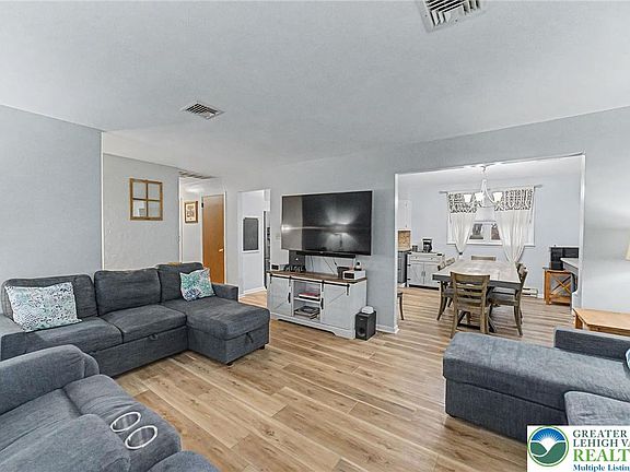 3rd image of 2384 James Dr