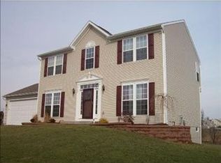 203 Horizon Dr, Chittenango, NY 13037