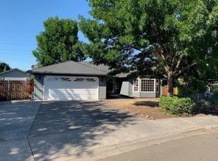 2861 Pinecrest Ct, Medford, OR 97504