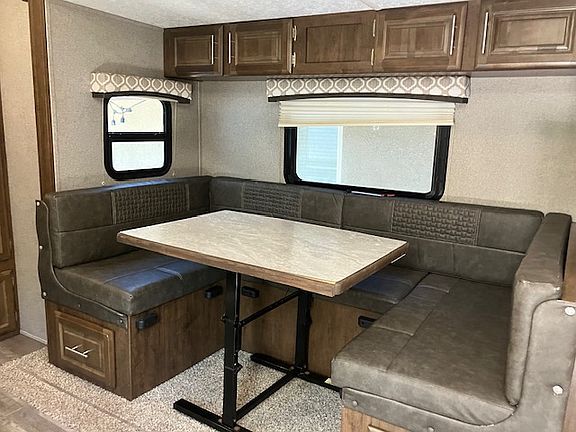 Breakfast table nook