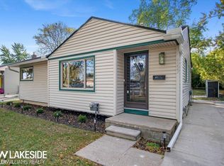 4223 Crooks Rd, Royal Oak, MI 48073