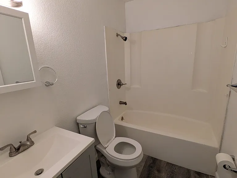 3305B Myrle St #3305-B — Photo 8