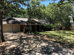 6207 Shorewood Dr, Arlington, TX 76016