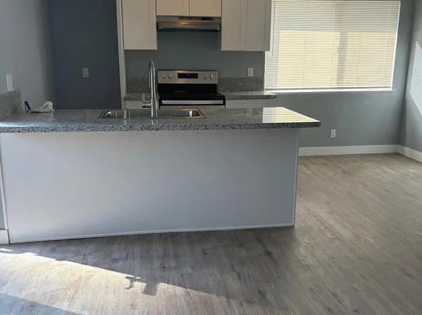 7416 Franklin Blvd APT 4, Sacramento, CA 95823