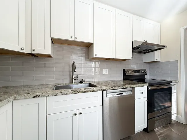 Building Photo - 500 Peninsula Ave #8