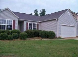 1 Chamblis Ct, Mauldin, SC 29662