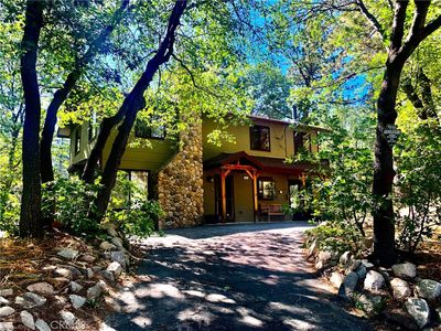 762 Esquimoux Dr, Green Valley Lake, CA, 92341
