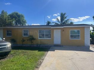 1504 Boone Ave, Pahokee, FL 33476