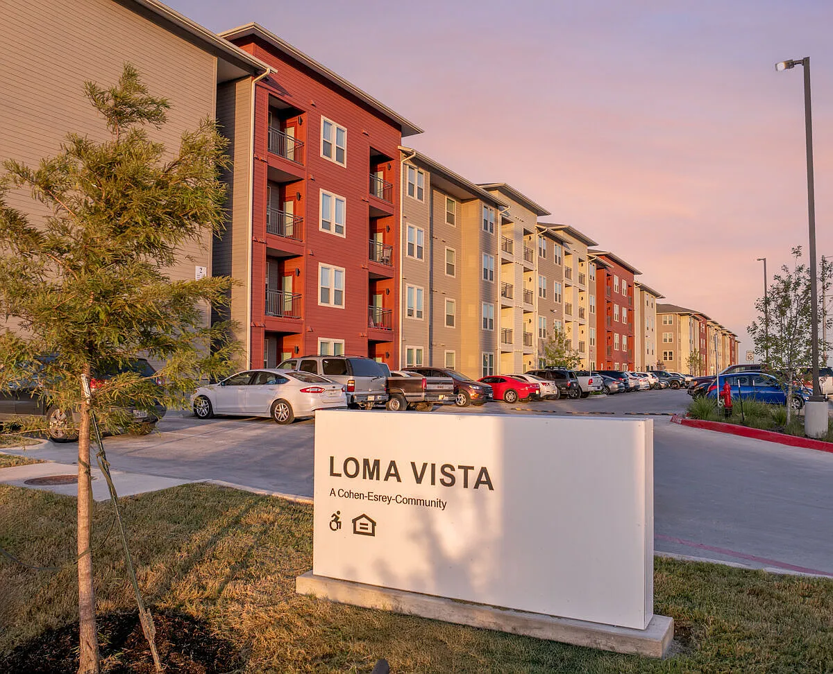 Loma Vista Lofts — Photo 3