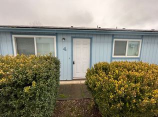 151 Seroba Cir #4, Medford, OR 97501