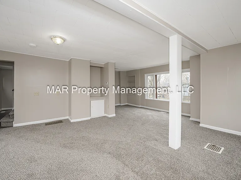 251 W Harris Ave — Photo 19