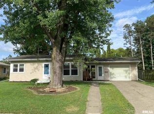 3911 34th St, Rock Island, IL 61201