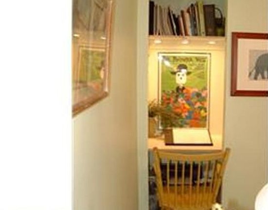 4th image of 326 Queen St #A