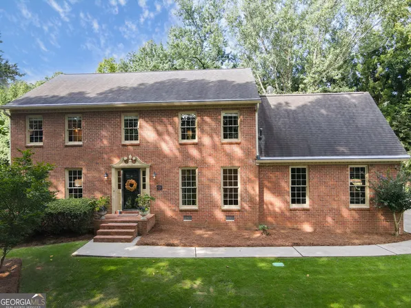 3684 Wassaw Ln, Berkeley Lake, GA 30096
