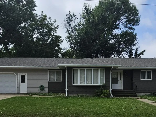 215 W 9th Ave, Webster, SD 57274