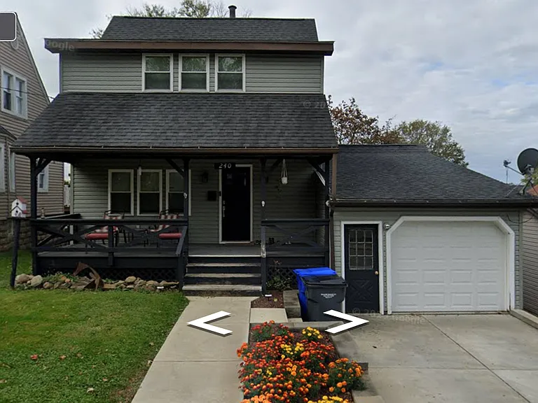 240 Highland Ave — Photo 2