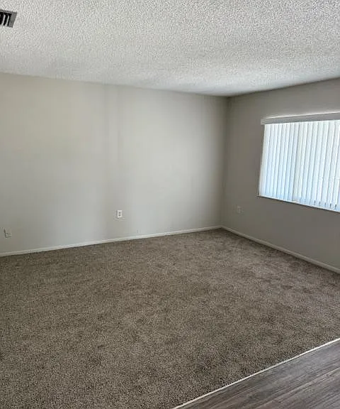 4124 Mount Vernon Ave — Photo 6