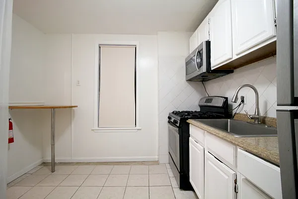 Rented by Elite NY Holdings | media 10