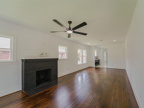 3rd image of 1569 Elliott St