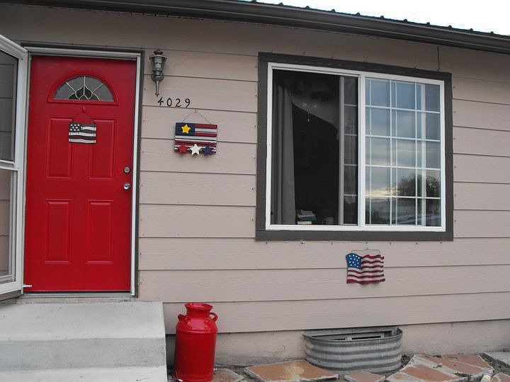 Front door with the large picture window! You can see Pike's Peak from here!