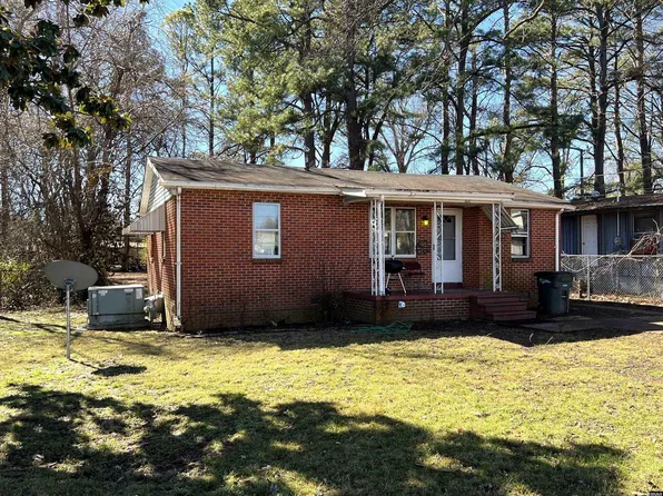 1011 E Vine St, Union City, TN 38261