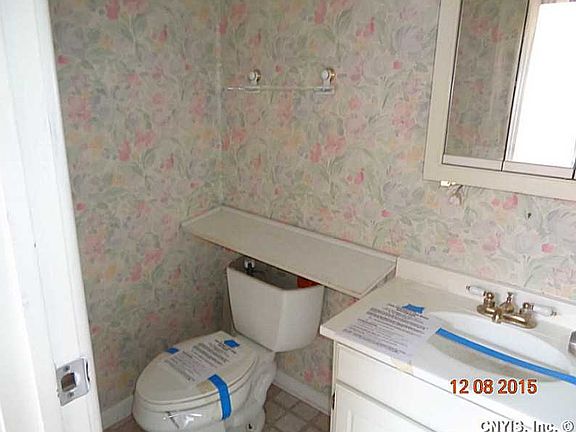 4th image of 292 Higgins Dr