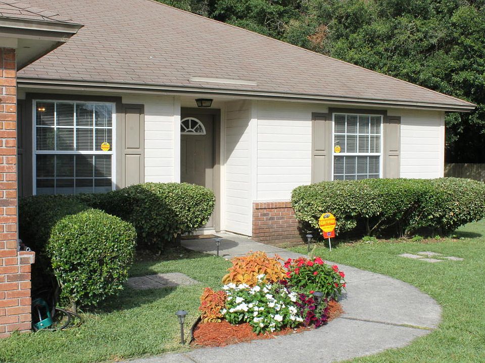1st image of 701 Summerwood Way