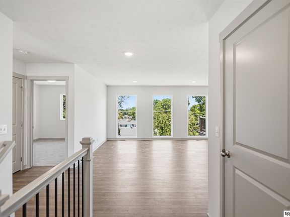 3rd image of 1010 S 14th Ave