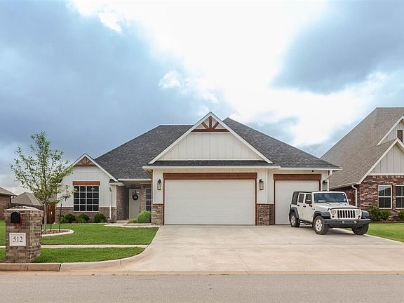 2nd image of 512 Tralee Ln