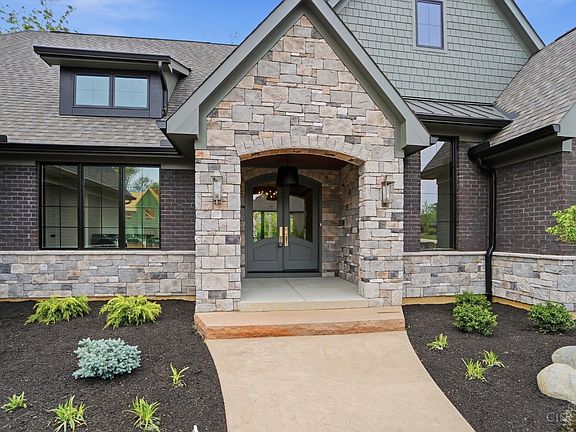 4th image of 18 Chimney Ridge Dr