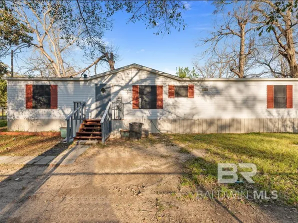 7695 Bermuda Dr, Semmes, AL 36575