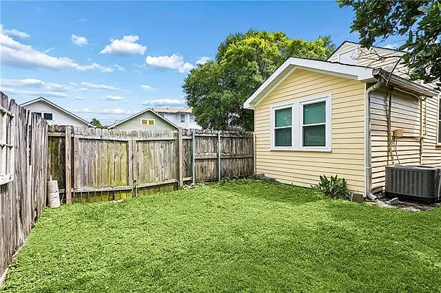 1700 Short St — Photo 12