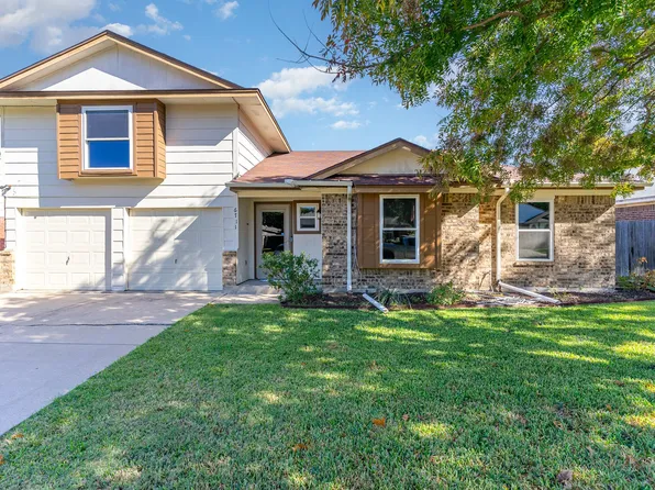 6711 Copperwood Ct, Arlington, TX 76001