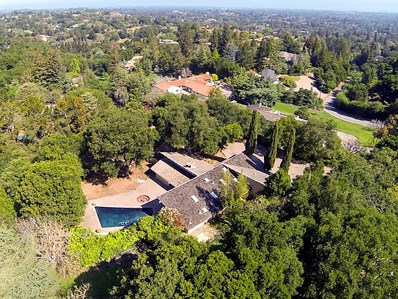 4th image of 23651 Camino Hermoso Dr