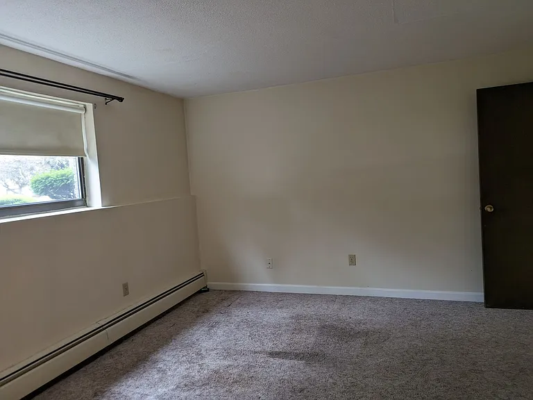 14 Tiffany Rd #2 — Photo 5