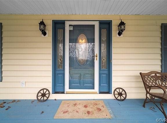 5th image of 16578 Anderson Dr