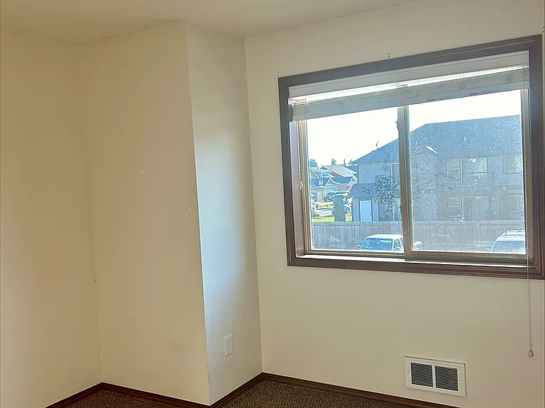 2009 Aaron Dr #1-8 — Photo 13