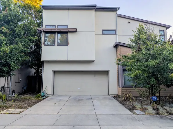 3288 Fallen Leaf St, Palo Alto, CA 94303